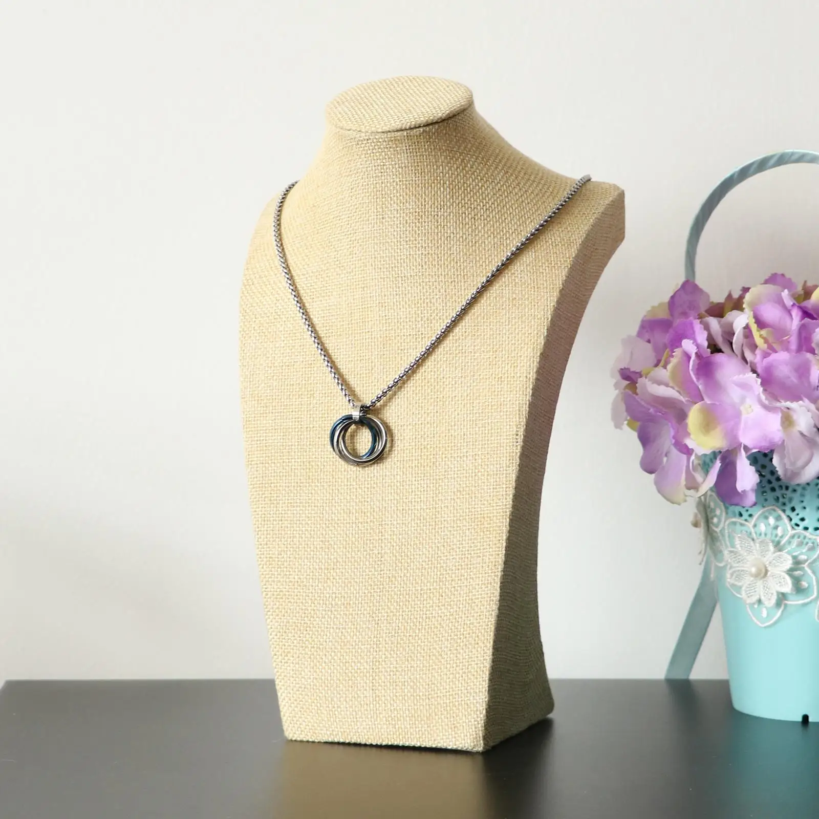 Wooden Board Linen Necklace Display Stand Jewelry Holder Mannequin for Pendant Organization and Storage