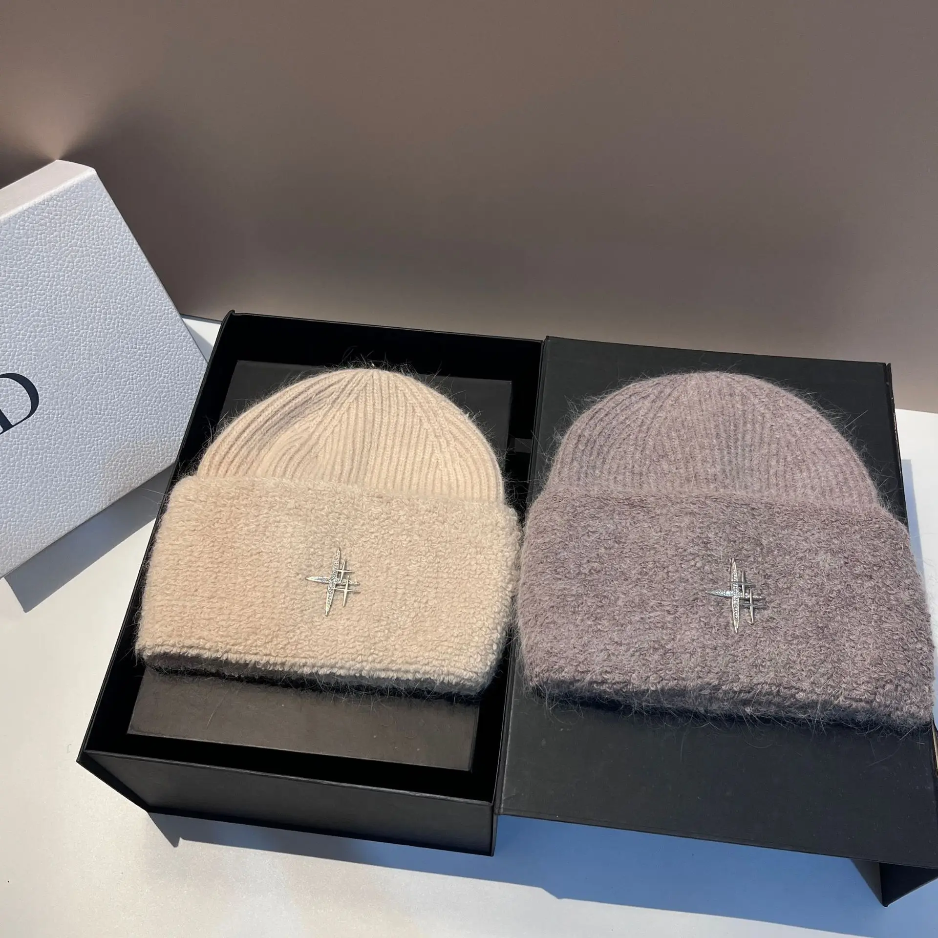 Grained Velvet Rabbit Fur Knitted Cap Men's And Women's Outdoor Light Luxury Warm Ear Protection Soft And Glutinous Pullover Hat