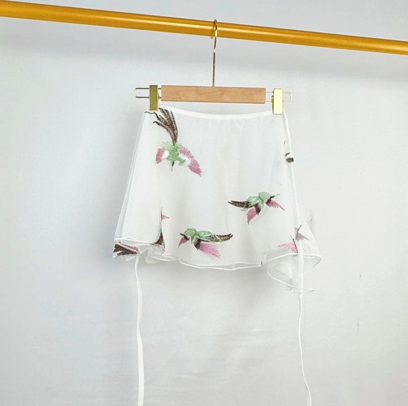 زي رقص باليه مخصص للأطفال قطعة واحدة تنورة رقص مطرزة بأربطة زي أداء فريق التدريب الأساسي