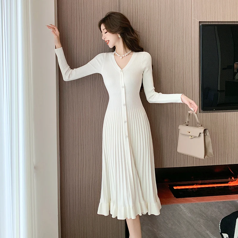 France New Autumn Winter Pink Knitted Pleated Midi Dress High Quality Women V Neck Diamonds Button Long Sleeve Sweater Vestidos