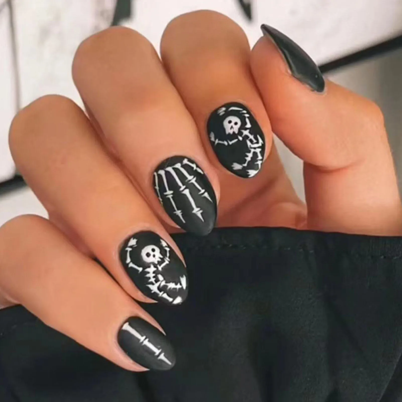 Halloween Schedel Bedrukte Matte Nepnagels Gemakkelijk Aan Te Brengen Eenvoudig Om Nagels Af Te Pellen Voor Liefhebbers Van Manicure En Beautybloggers