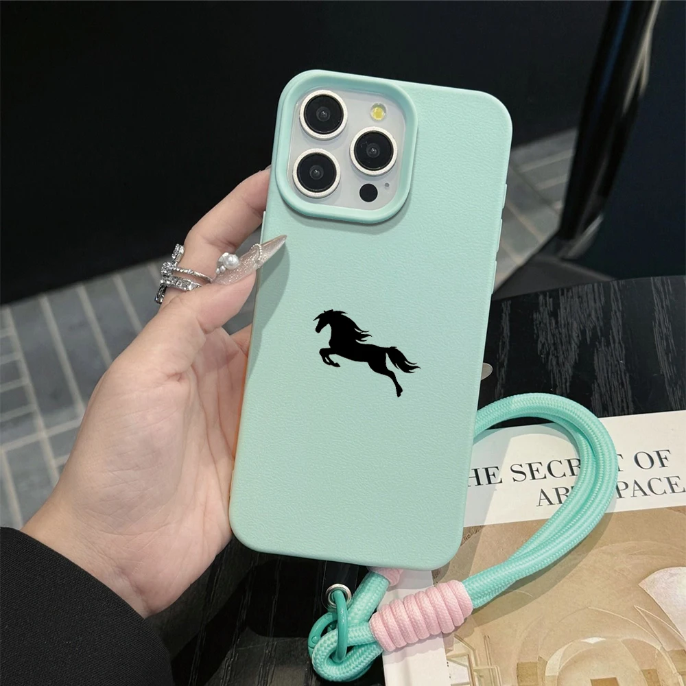Pferde-INS-Handschlaufe Minimalismus-Hülle für iPhone 13 11 12 Pro Max Hüllen iPhone 15 17 14 16 Plus XR mit Lanyard Steed Funda – Detail 8