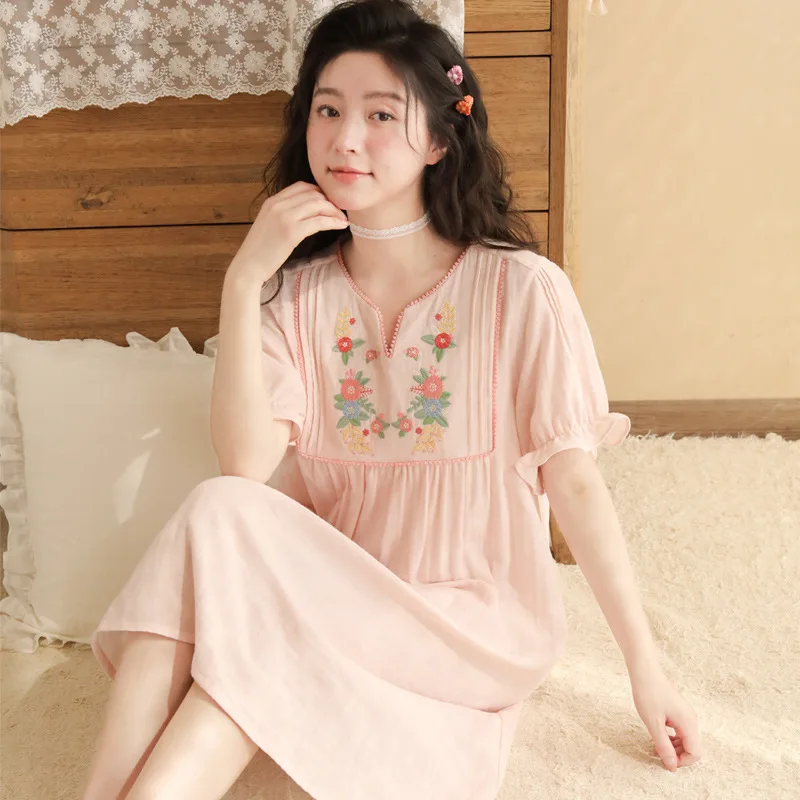 Sweet Embroidery 100% Cotton Women\'s Nightgowns Summer Short Sleeve Plus Size Loose Sleepwear Elegant Home Dress