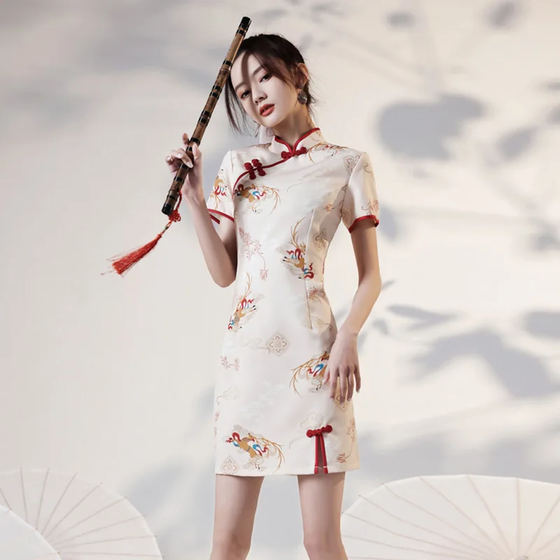 

Bone etched cheongsam improved dress 2023 new winter short small modern young girl Chinese style