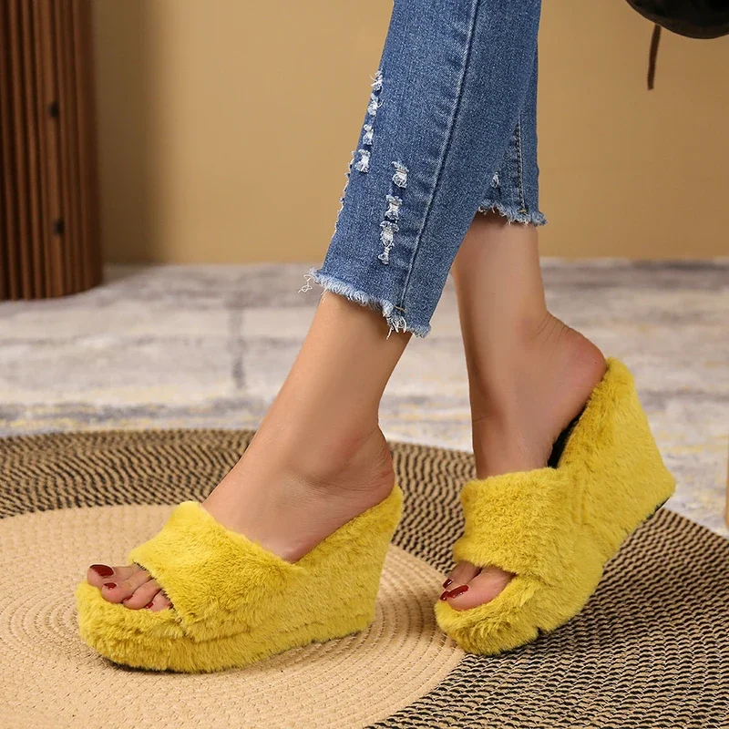 New Fur Slippers Women\'s Wedge Heel Shoes Women High-heeled Furry Drag Fashion Outdoor All-match Shoes Slippers Furry Slides