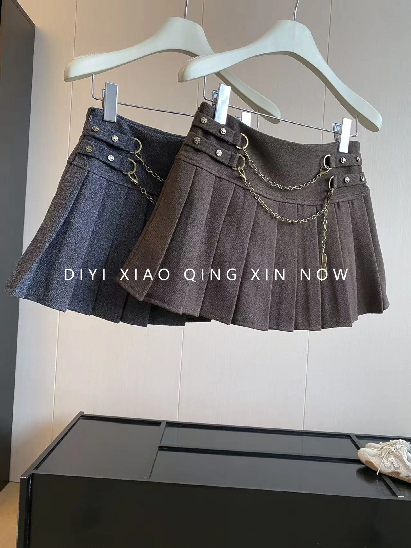 DIYI High Waist Pleated  Skirt Women's Autumn Rivet Waist Chain A-Line Woolen Skirts Slimming Anti-Light