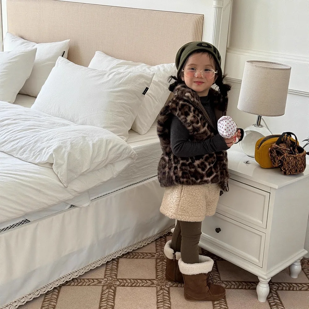 

Winter Fashion Children's Leopard Print Fluffy Vest Soft Warm Baby's Fashion Code Soft Plush Super Cute Boys Girls Vest