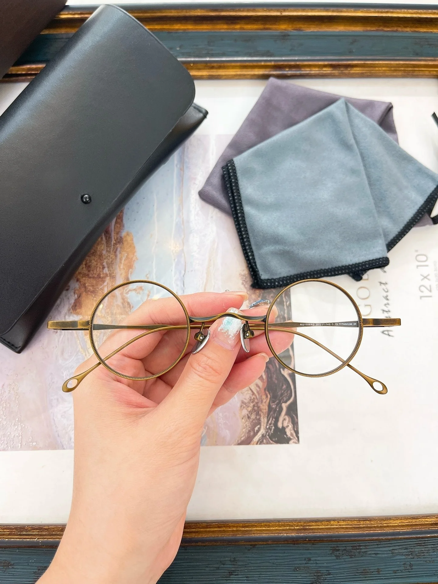 

Belight Optical Vintage Mini Round Titanium Vintage Retro Women Men Eyeglasses Optical Spectacle Frame RG1098AG
