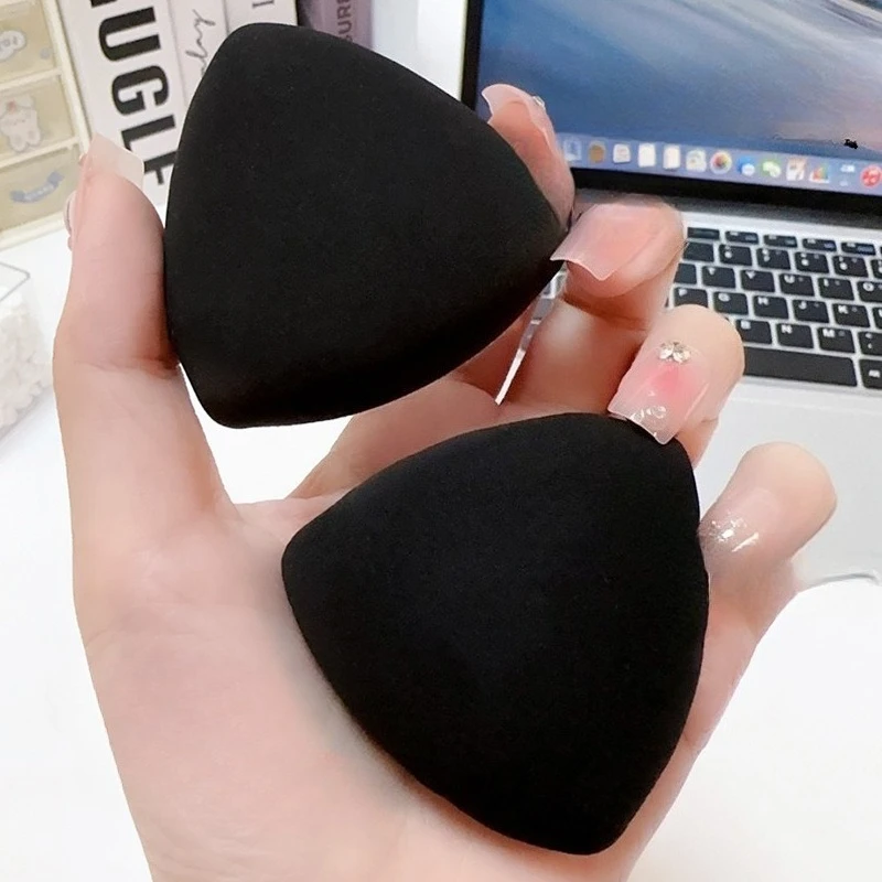 إسفنجة مكياج فائقة النعومة مزدوجة الجوانب للاستخدام الرطب والجاف، خلاط كريم أساس غير ماص للمسة نهائية لا تشوبه شائبة للاستخدام اليومي الاحترافي