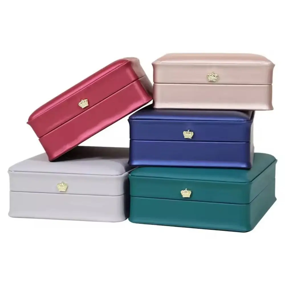 الحد الأدنى بو الجلود والمجوهرات صندوق تخزين تاج حافة مستديرة قلادة قلادة المنظم أقراط حلقة عرض القضية للنساء