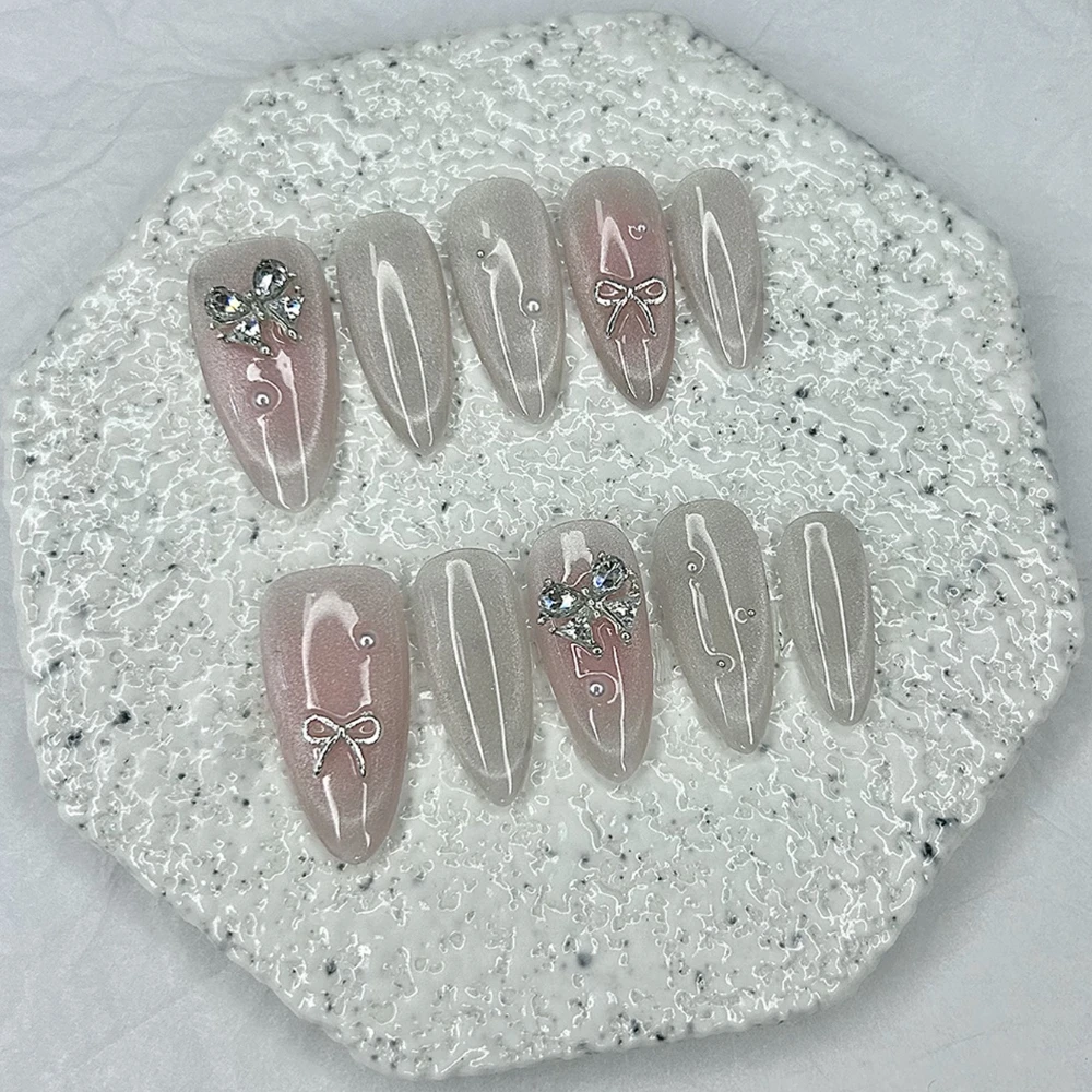 10개 부드럽고 달콤하고 귀여운 핑크 블러쉬 아몬드 수제 프레스온 네일 3D 리본 진주 다이아몬드 캣아이 글리터 아트 가짜 손톱