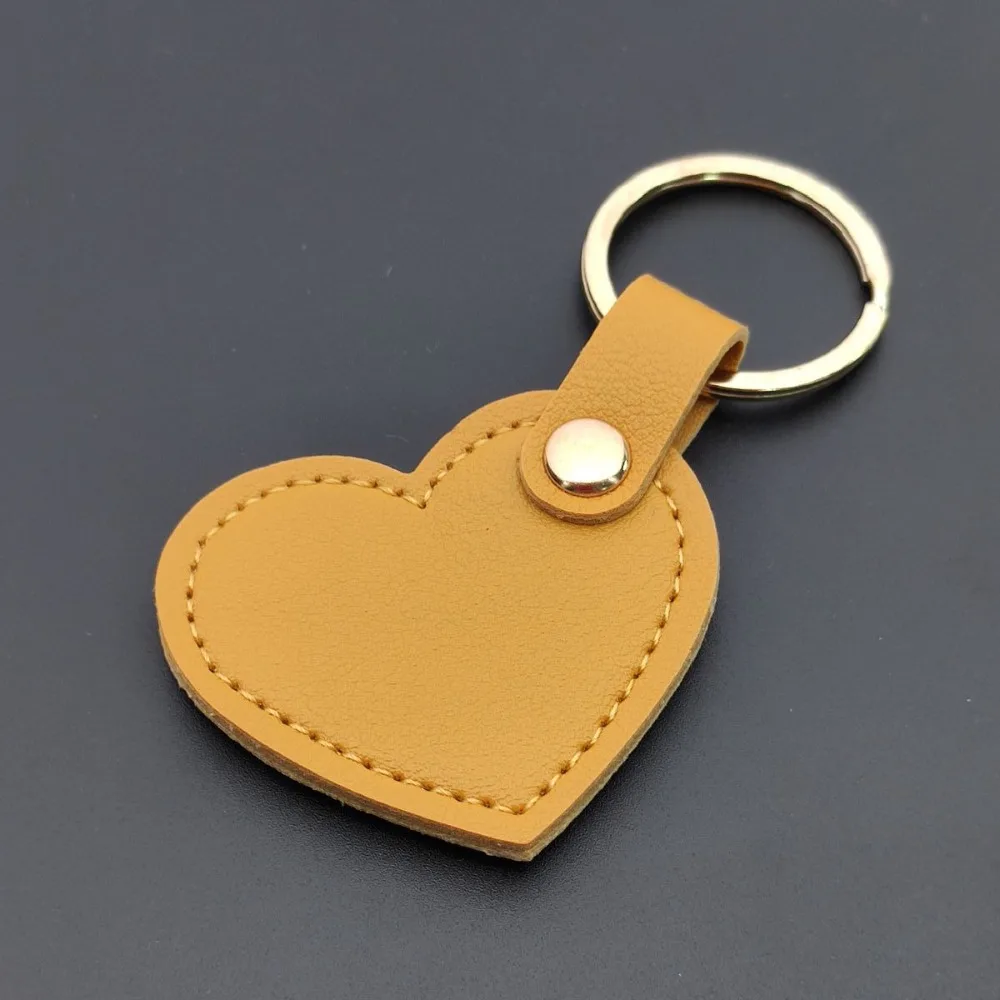

Heart Shaped Leather Keychain Small Compact Custom Name Text Key Ring Multi Colors Key Holder Portable Bag Gift for Women Men
