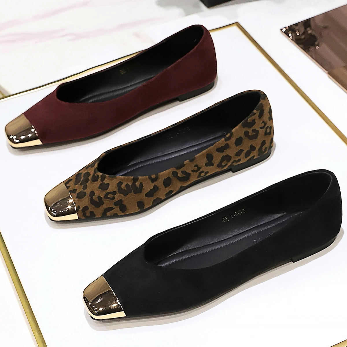

New Square Toe Women 2025 Spring Autumn Leopard Flock Leather Flats Heels Pumps Lady Office Work Ol Shoes For Female F0004