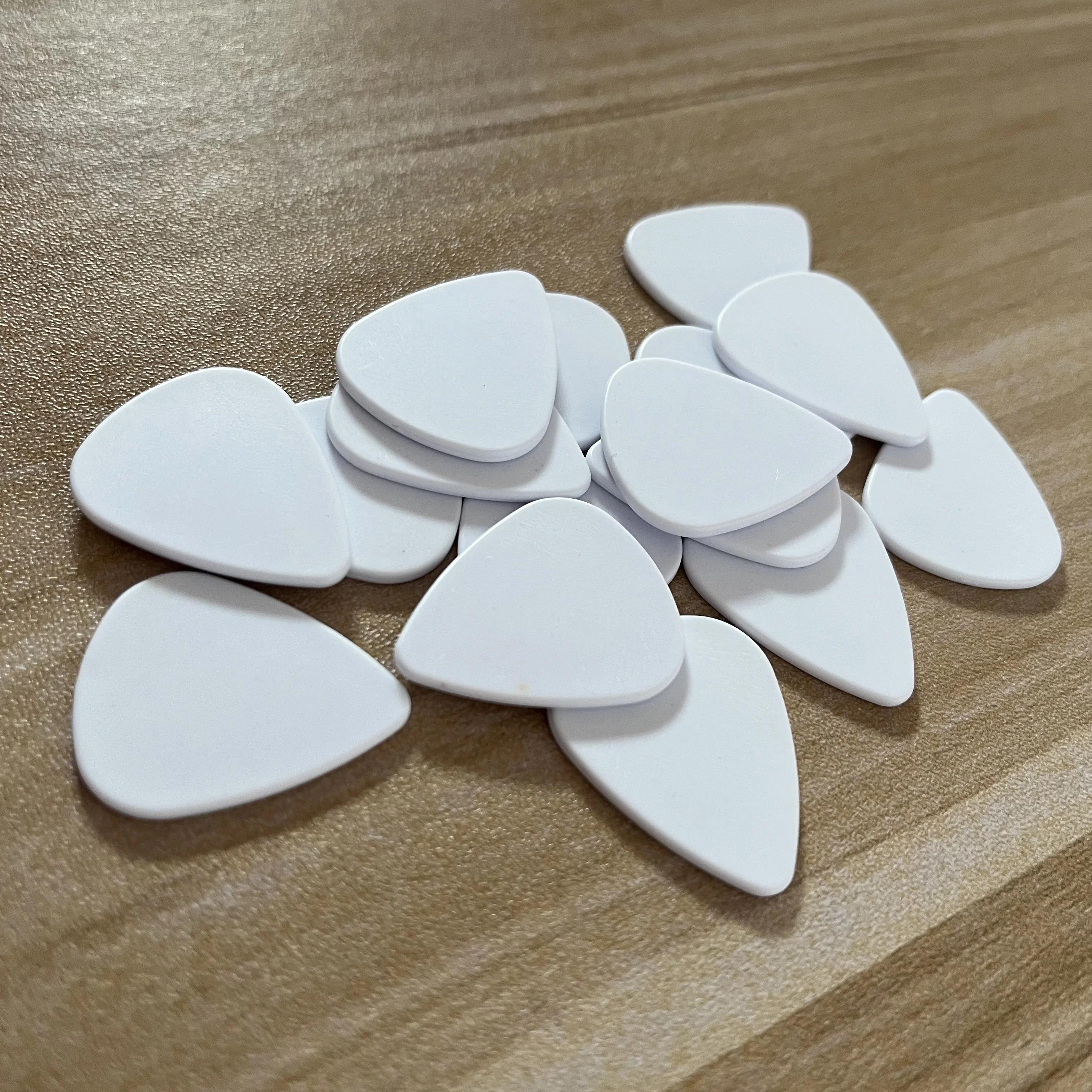 Delrin Standard Shape Matt Guitar Picks, alta qualidade personalizada, 100pcs