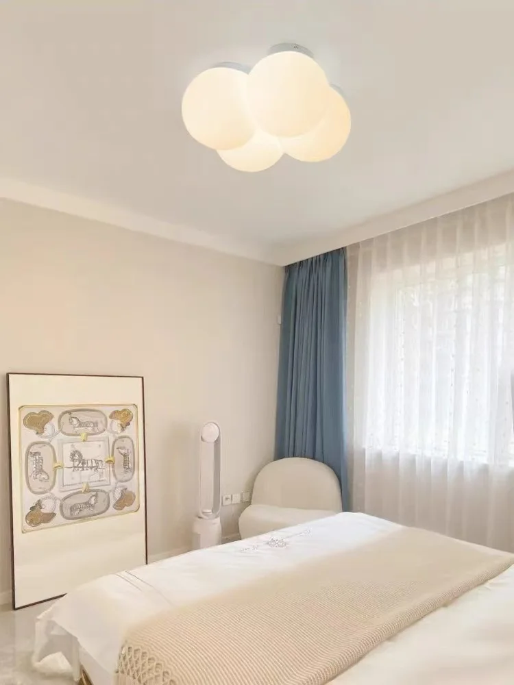 Ltalian Minimalist Creamy Style Ceiling Light Bubbles Balloons Milk Art Creative Lamps for Restaurant Home Decoration Chandelier