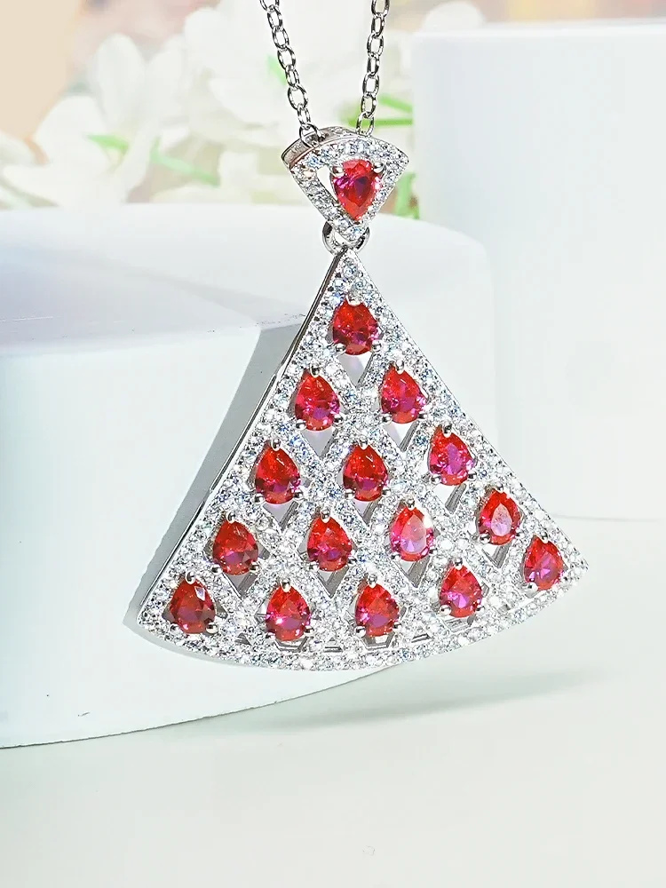 

Light Luxury Fan-shaped Red Treasure 925 Sterling Silver Pendant with High Carbon Diamond Versatile Wedding Jewelry Wholesale