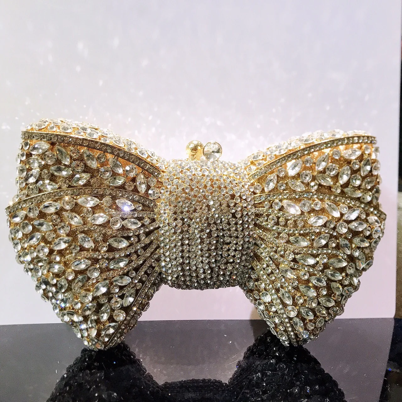 Women Luxury Bow Stone Clutch Bags Lady Crystal Evening Bags Metal Green Minaudiere Black Rhinestone Handbag Wedding Party Purse