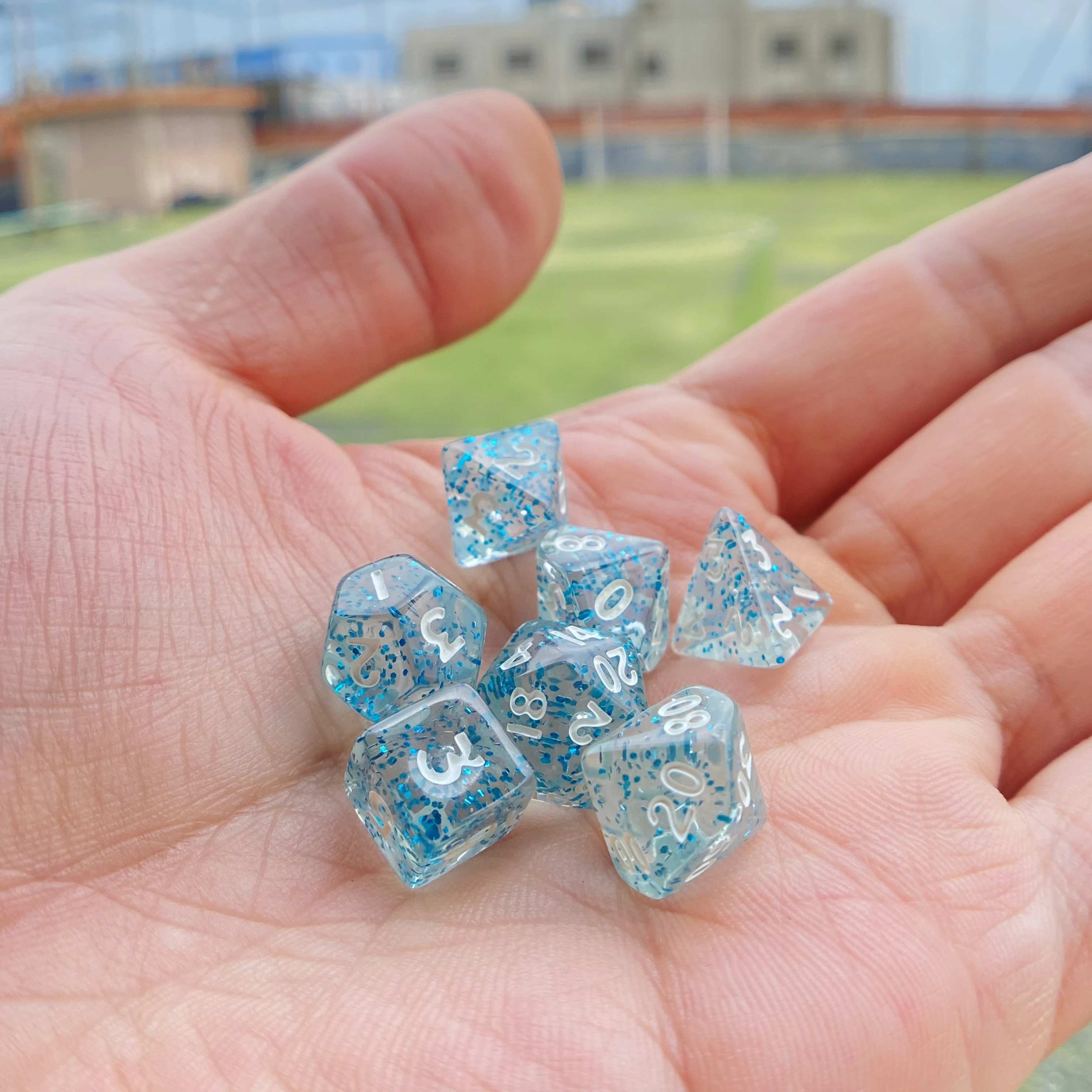 Mini dados acrílicos poliédricos TRPG, transparentes con purpurina, coloridos, 7 piezas por juego para juego DND o COC, gran oferta