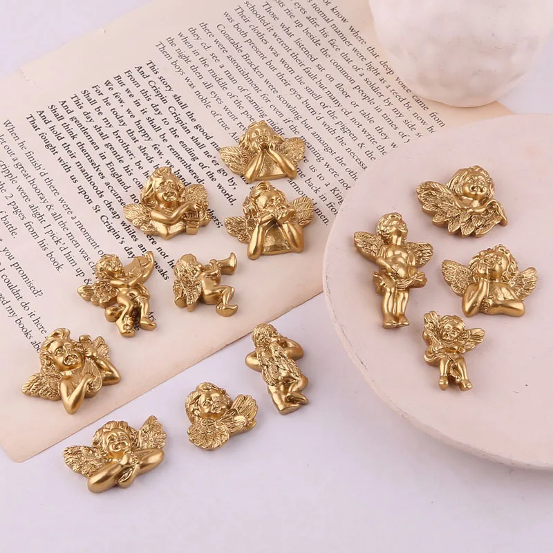 1 sztuk Diy biżuteria akcesoria Vintage Retro wiktoriański anioł malowane złoto kolor żywiczny Cupid Patch broszka materiał Handmade Charms