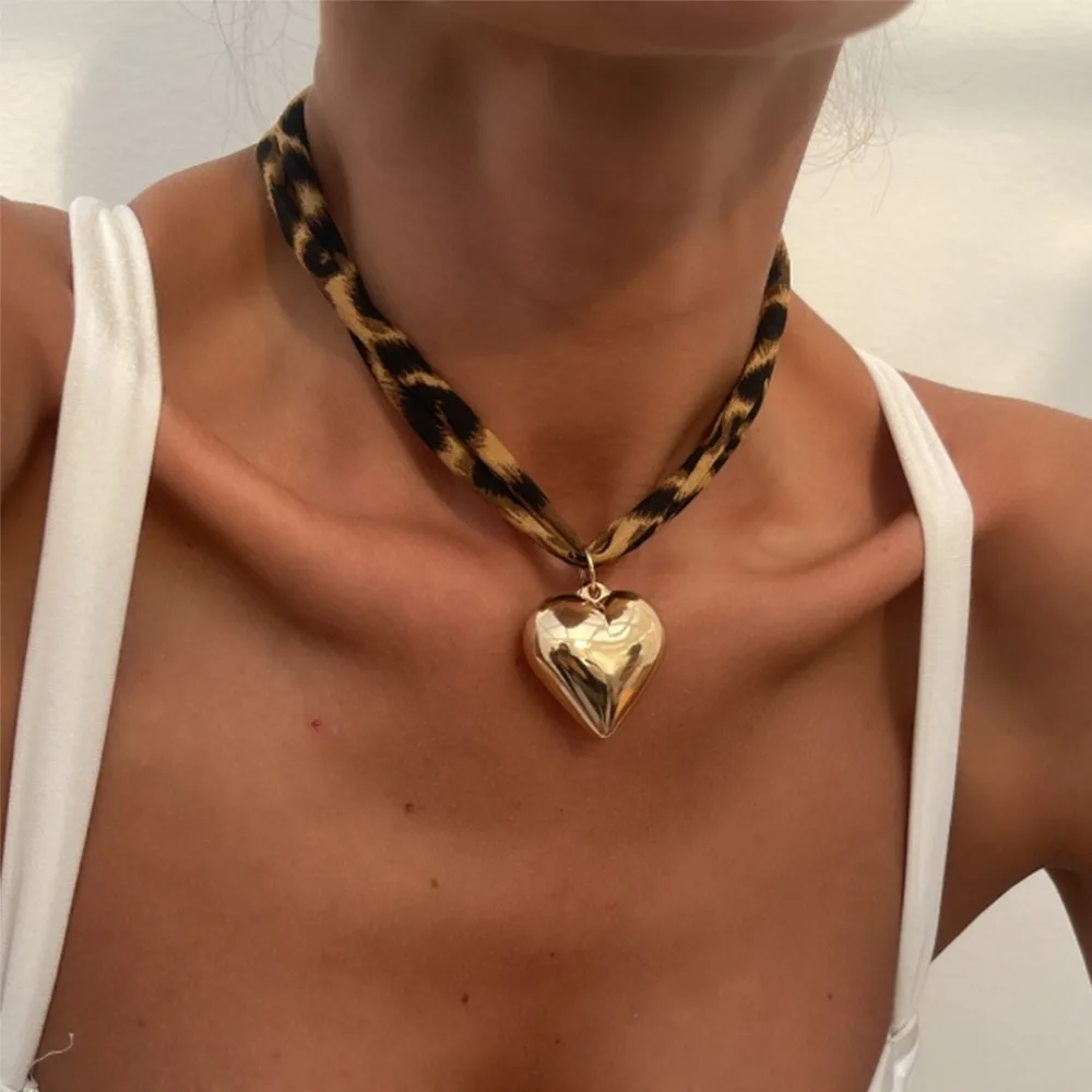 Ailodo Goth Big Heart Pendant Necklace For Women Vintage Leopard Polyester Cloth Chain Statement Necklace Fashion Jewelry Gift