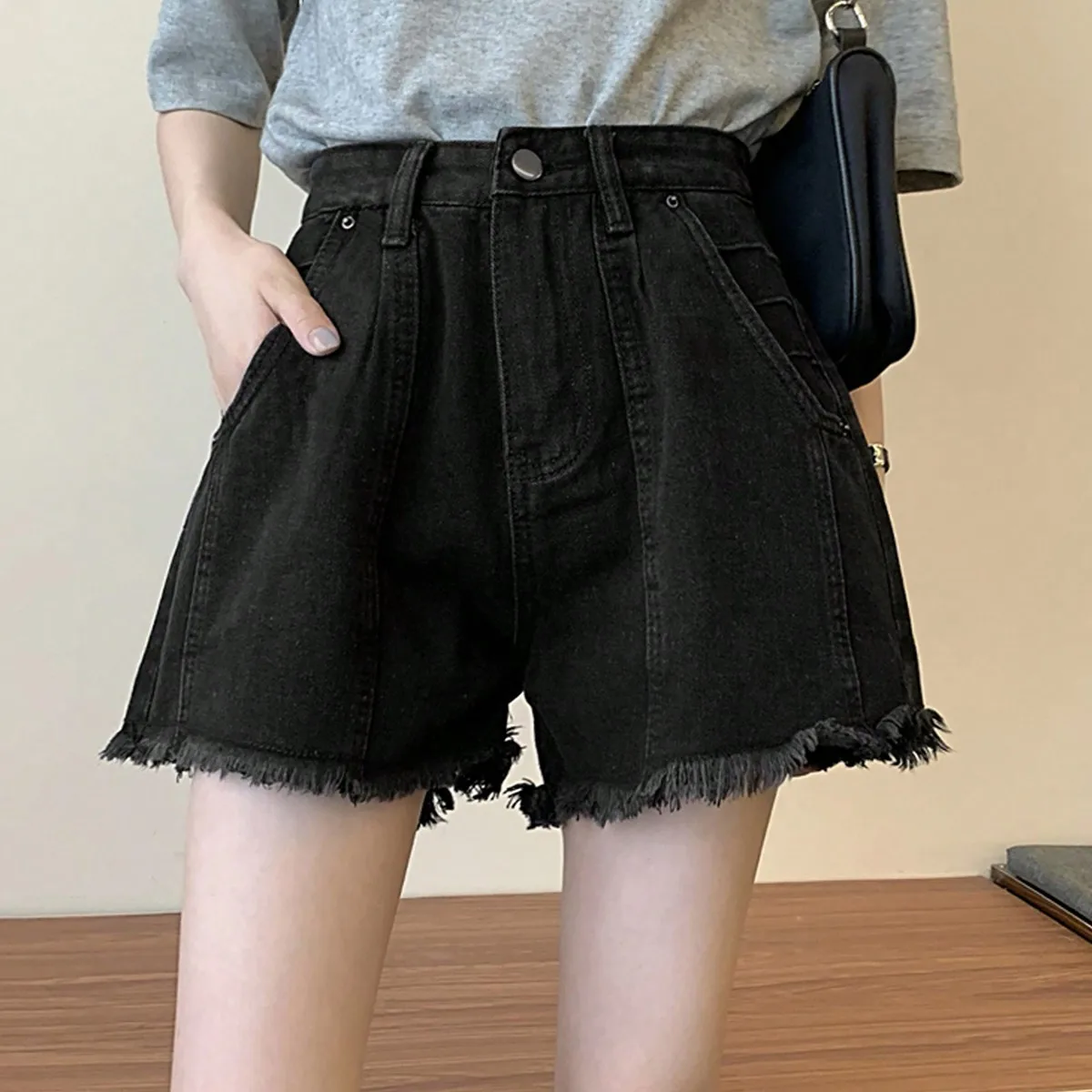 

Summer New Korean Style High-Waisted Loose Ripped Hot Pants Slimming Versatile Outer Denim Shorts for Women