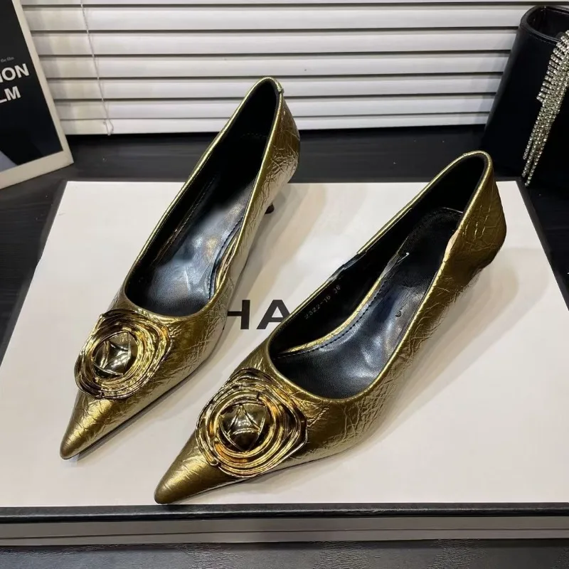 

Дизайнерские элегантные женские туфли-лодочки с цветами, модные женские туфли на высоком каблуке с украшением в виде розы, пикантная обувь для вечеринок на шпильке