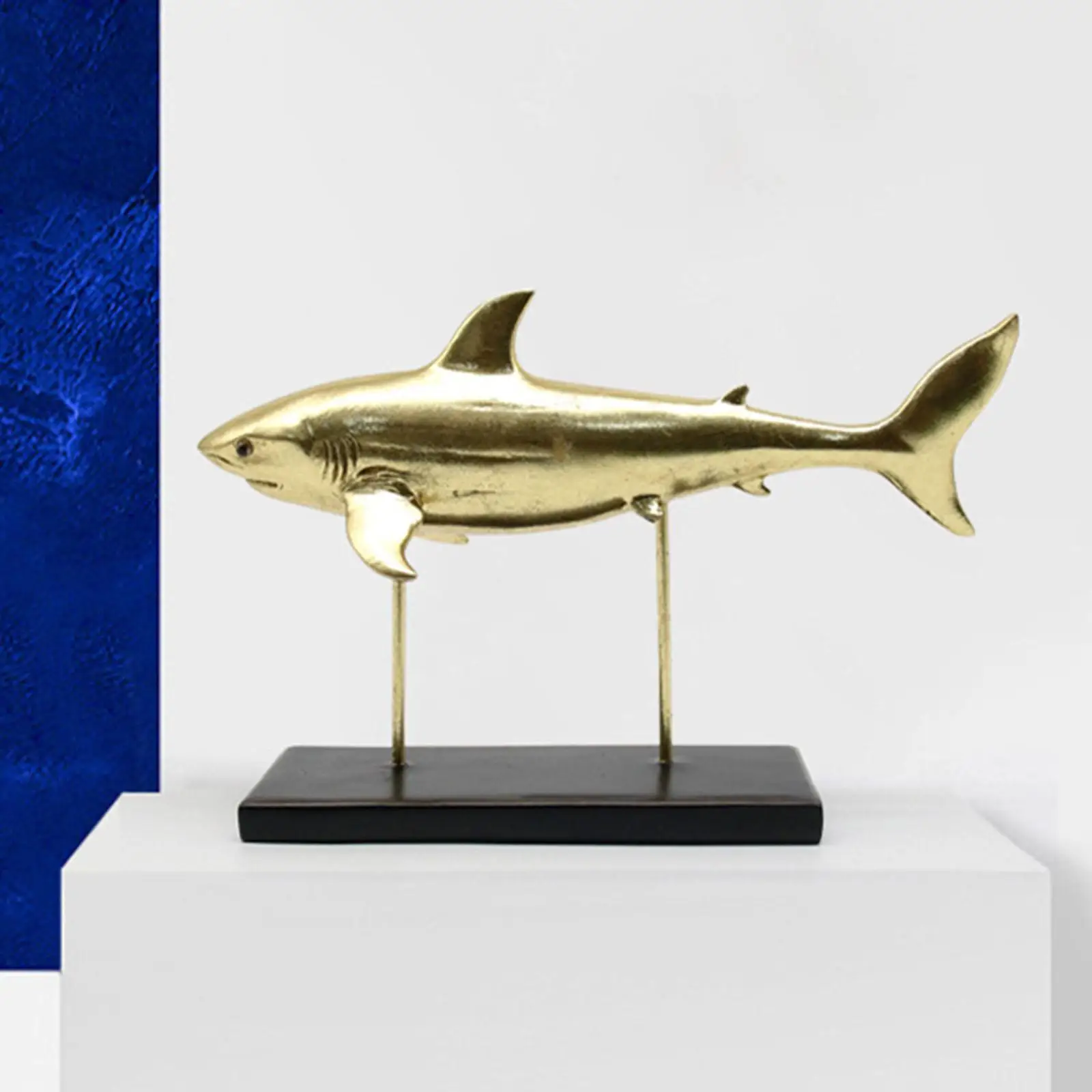 Shark Sculpture Presents Photo Props Home Decoration Creative Shark Statue for Tea House Living Room Desk Home Office Bookshelf