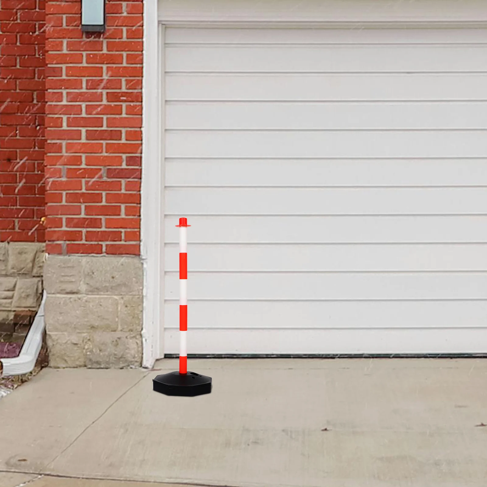 The Chain Water-filled Warning Column Construction Work Traffic Safety Cones Barrier