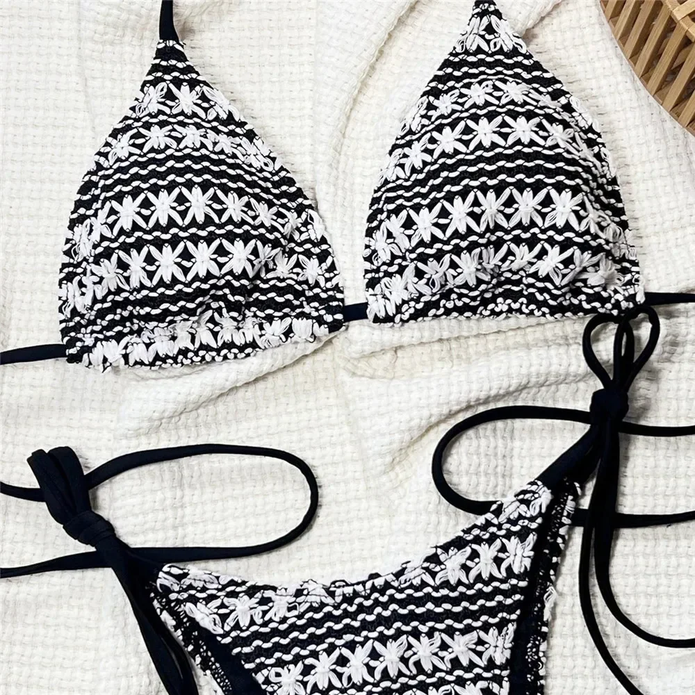 2025 New Women Sexy Swimsuit Swimwear Beach Bathing Suit Biquini Push Up Black White Crochet String Triangle Thong Bikinis