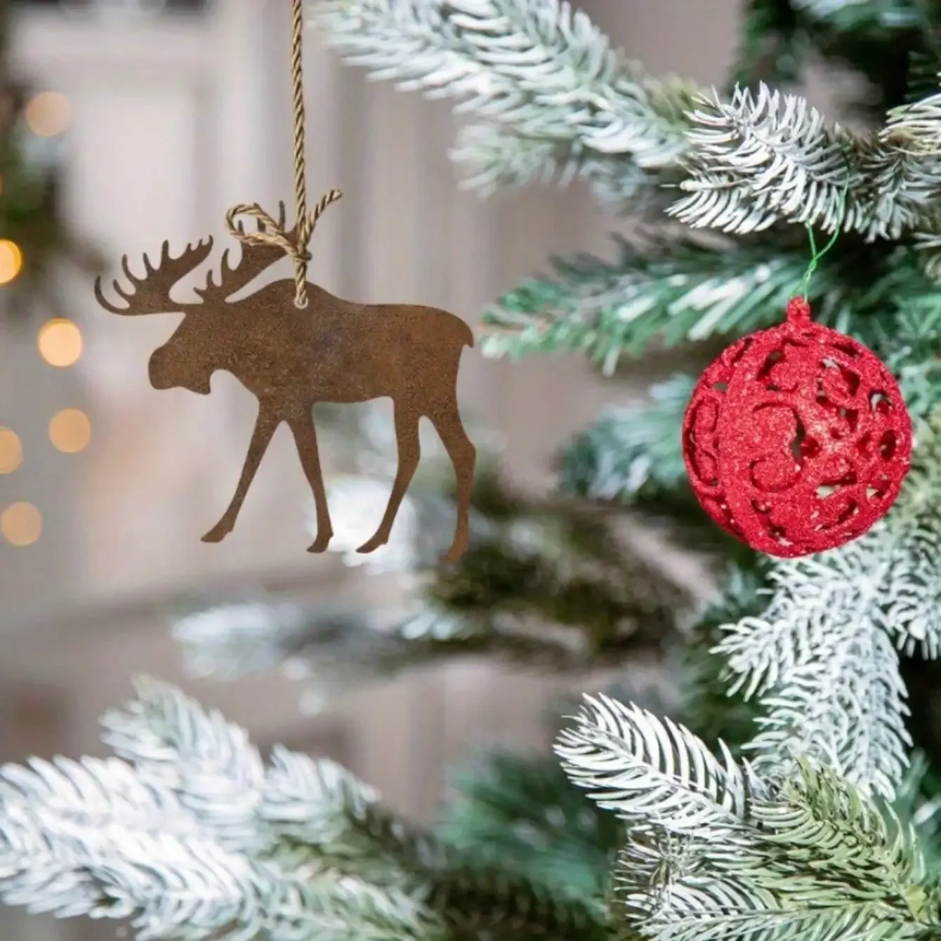 CIFBUY Vintage Reindeer Metal Wall Decor Rustic Christmas Ornament Rustproof Waterproof Iron Hanging Unique Holiday Gift Sign