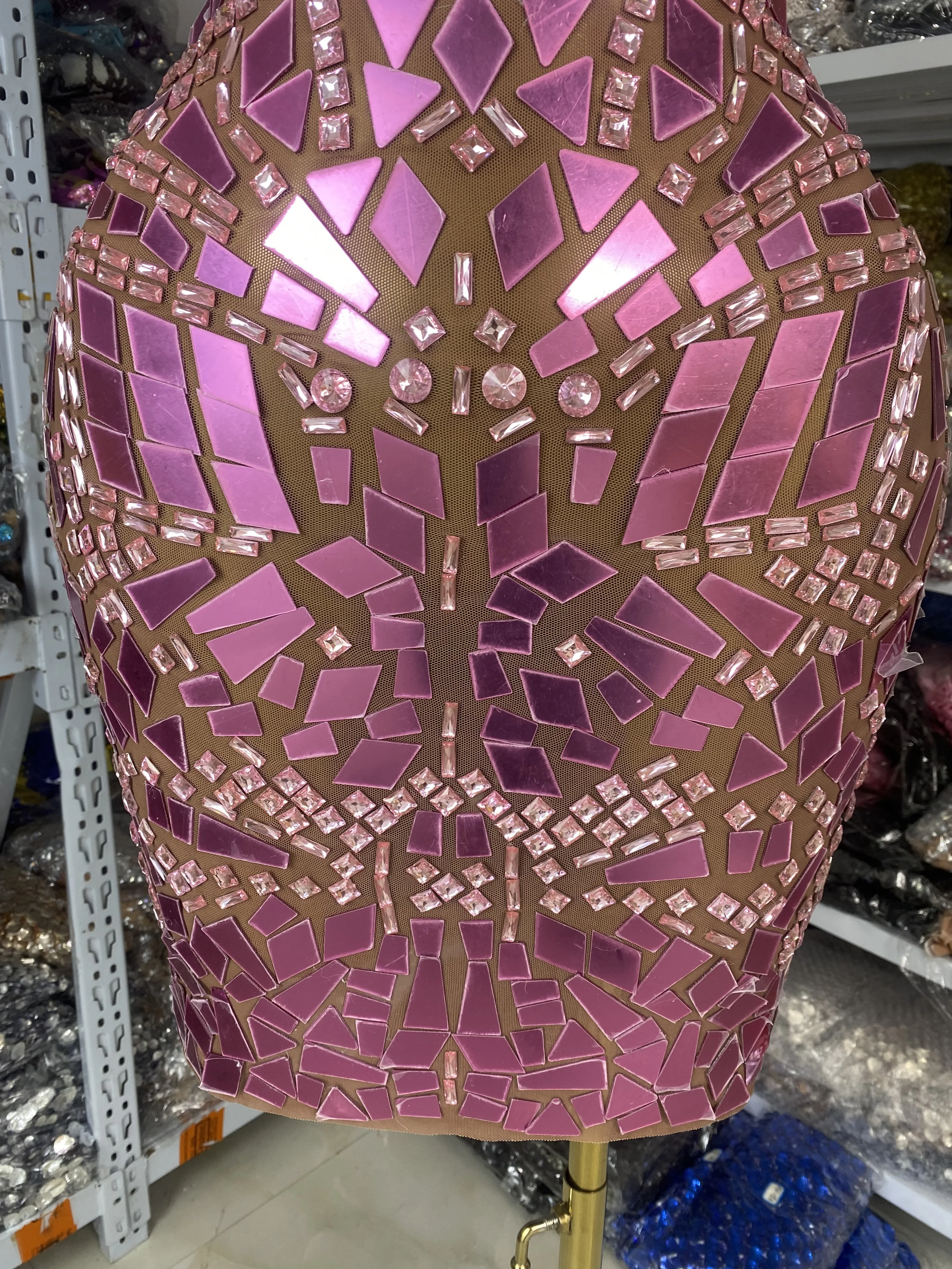 여성 럭셔리 핑크 Y2K 파티 드레스 홀터 백리스 라인스톤 미러 메쉬 컷아웃 바디콘 미니 드레스 이브닝 클럽 DJ 고고 의상