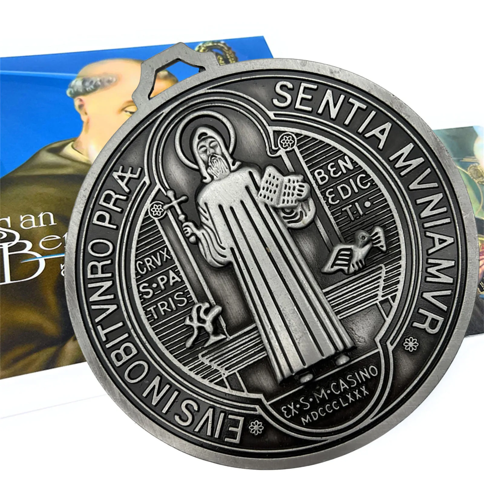 EXTRA LARGE 5 INCH ST BENEDICT CROSS MEDAL VINTAGE BRASS TONE FINISH FOR WALL OR DESK DISPLAY/MEDALLA DE SAN BENITO