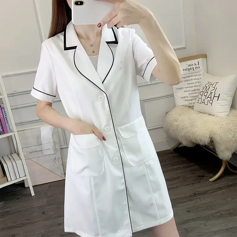 Kurze Spa-Uniformen Frauen Arbeits kleidung Schönheits kleidung Kosmetikerin Peelings Arbeits kleidung Schönheits salon Kleid Uniform Großhandel ab Mantel