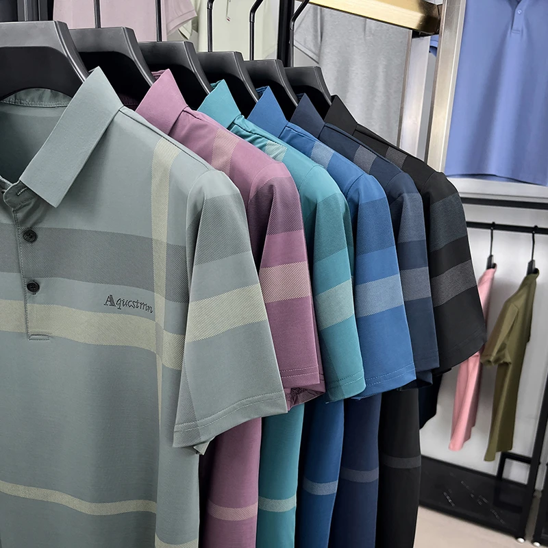 Herrenmode Geometrisch bedrucktes Polohemd aus weichem, atmungsaktivem Stoff mit Brustlogo, Kurzarm, für Business. – Detail 16