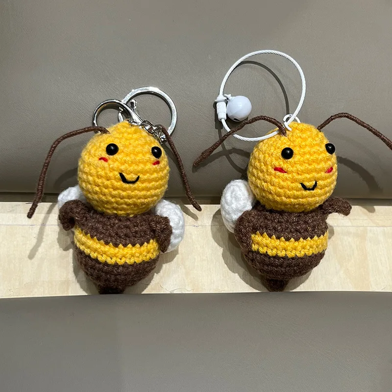 Cartoon Handmade Knitted Bee Keychain Pendant Room Decor Cute Yarn Wool Crochet Bee Doll Ornament Christmas Gift Home Decoration