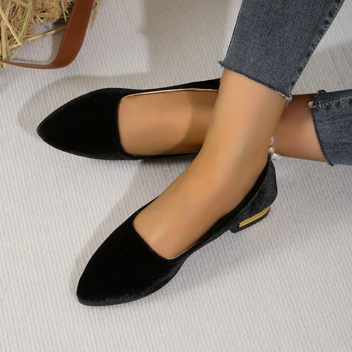 New Women Pumps Nude Shallow Mouth Female Shoes Fashion Office Work Wedding Party Shoes Ladies Low High Heels 3cm Plus Size