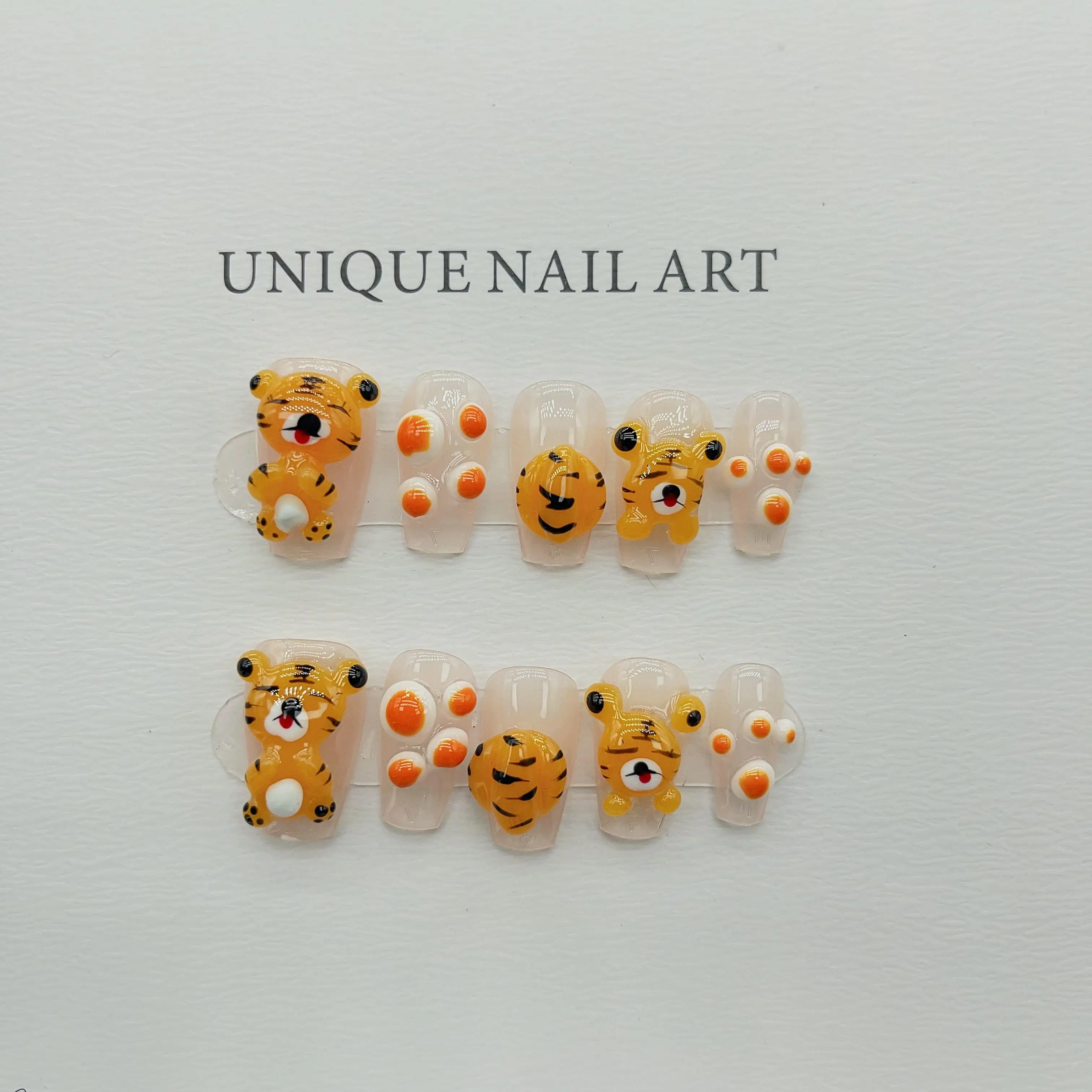 Wholesale Cute Tiger Design Short Handcrafted Press-On Nails,Detachable & Reusable,Premium Student Style.No.D159