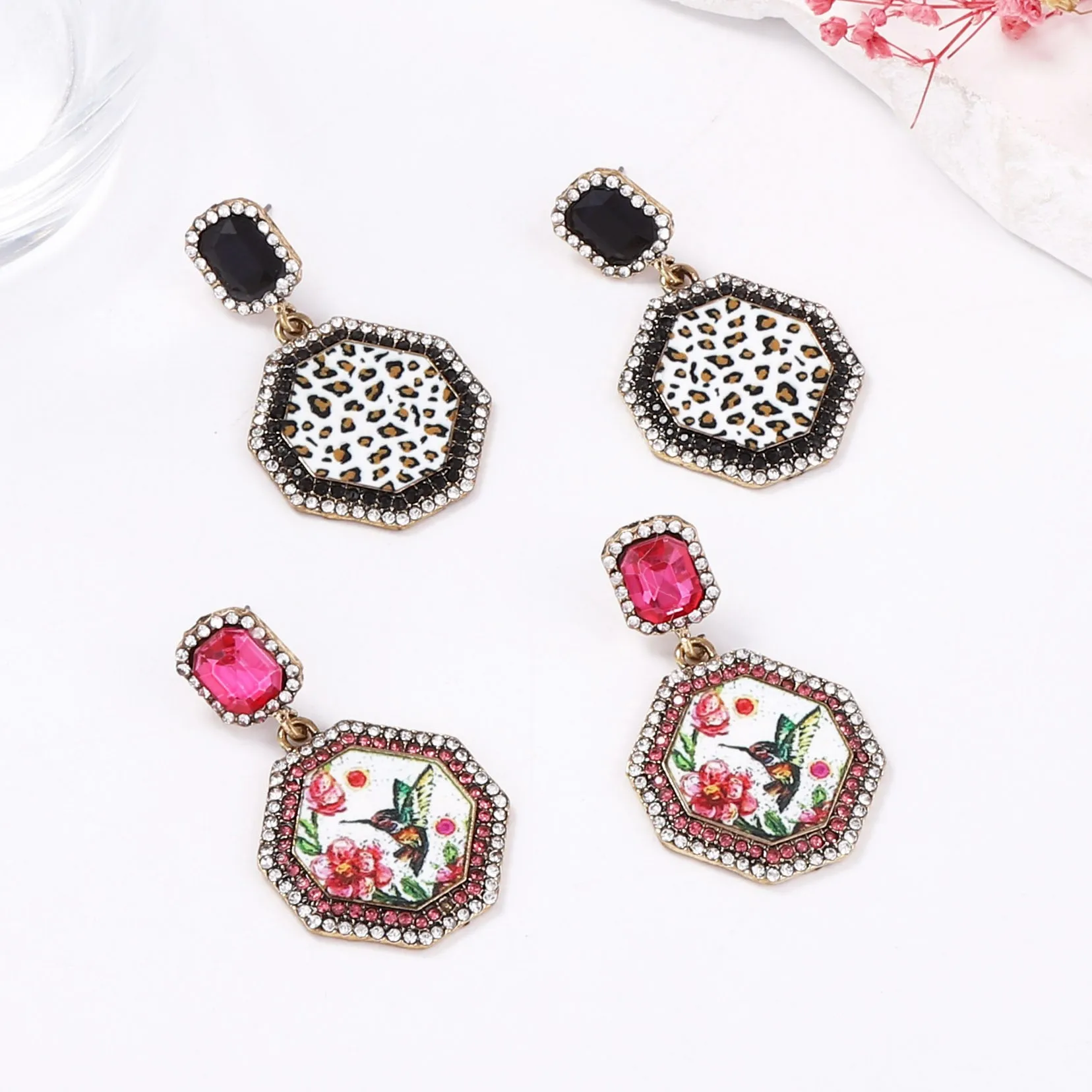 Retro exquisite high-end jewelry Birds and flowers light luxury leopard print pattern pendant alloy point diamond earrings