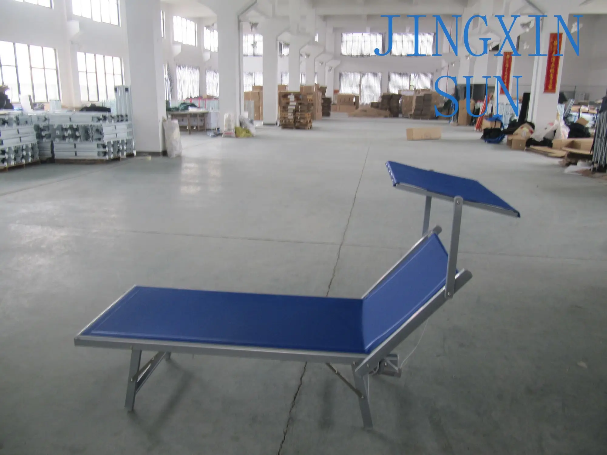 High Quality China Sun Lounge Chair Aluminium Chaise Lounger Outdoor Bed Beach Folding Bed With Canopy Easy-carrying