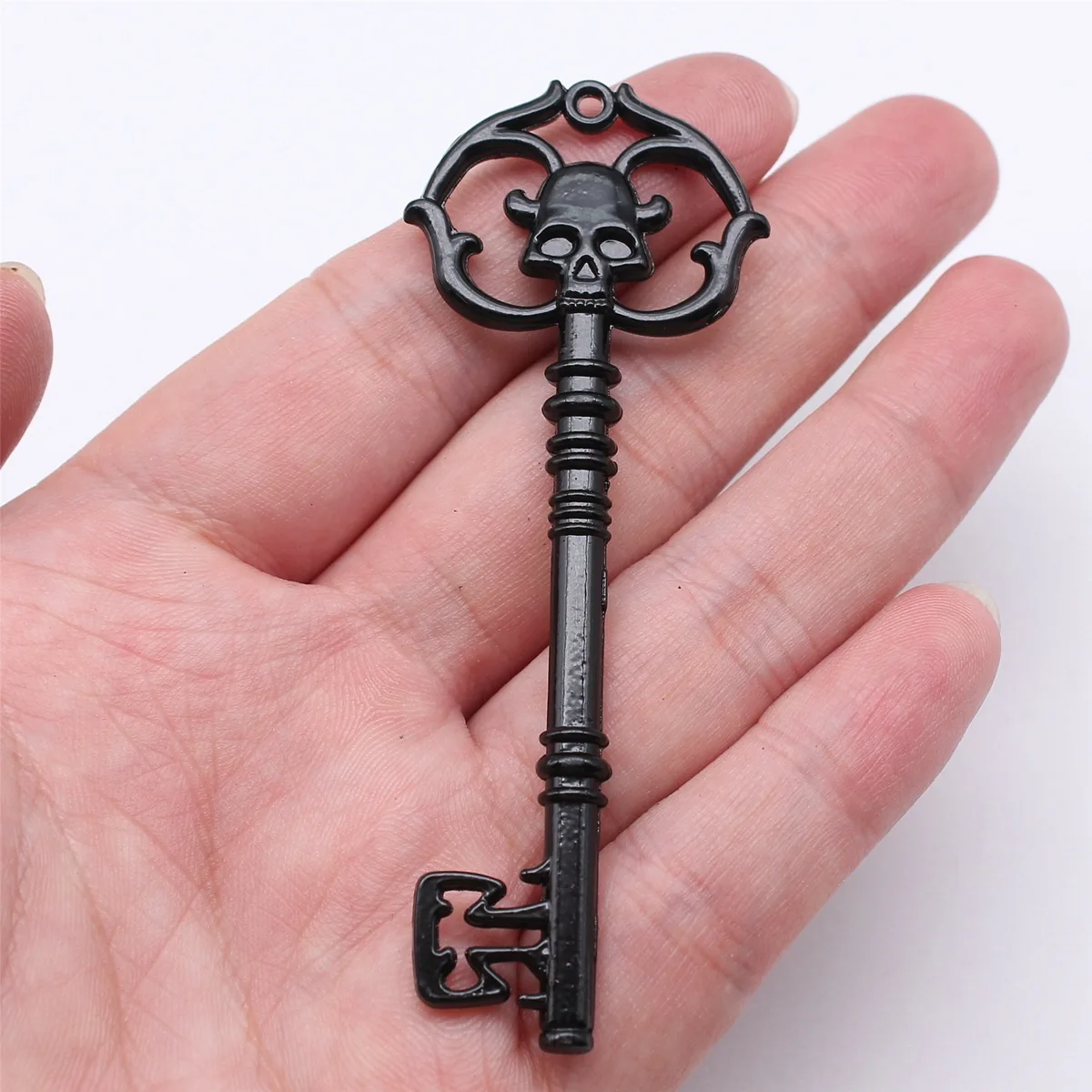 WYSIWYG 2pcs 83x31mm 2 Colors Skull Key Charms Pendant For DIY Jewelry Making Handmade Jewelry Craft Findings