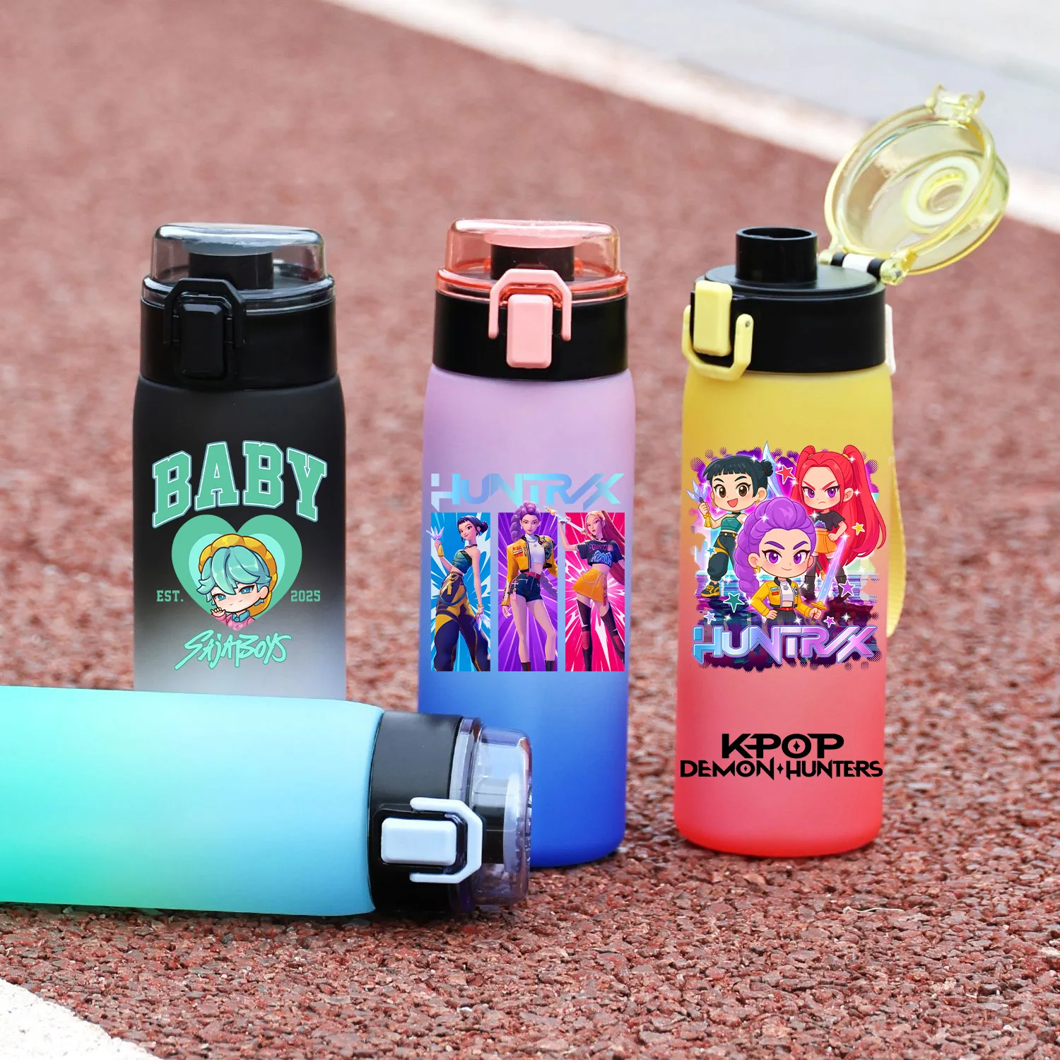 500ML K-pop Demon Hunters HUNTR X Rumi Mira Zoey Jinu Celine Kpop taza de agua de plástico K Pop botella para beber escuela Huntrix Gourde