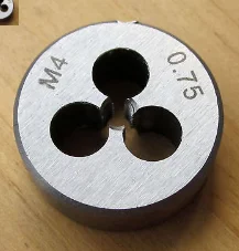 4mm x0 .75 Metric HSS Right hand Tap And Die Set M4 x 0.75mm Pitch