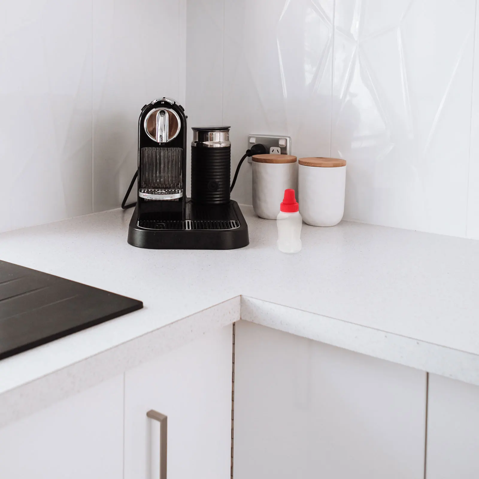 

24Pcs Clear Mini Portable Sauce Bottles Plastic Refillable Squeeze Containers for Salad Dressing Ketchup Bbq Sauce Picnic