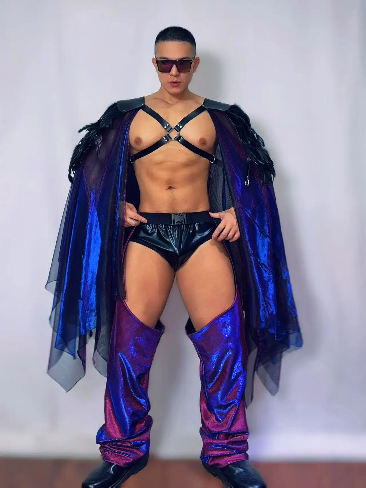 Traje Rave para fiesta de Halloween, capa de plumas coloridas exageradas, ropa para escenario de Bar y club nocturno, disfraz de cantante Gogo para espectáculo de turismo