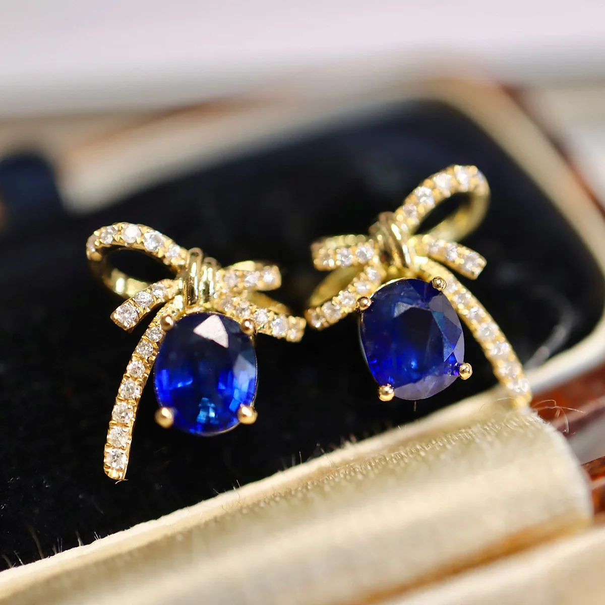 

Французский шикарный комплект из стерлингового серебра 925 пробы, овальный синий сапфир, бант, серьги-гвоздики с цирконами, муассанит, висячие серьги, вечные украшения