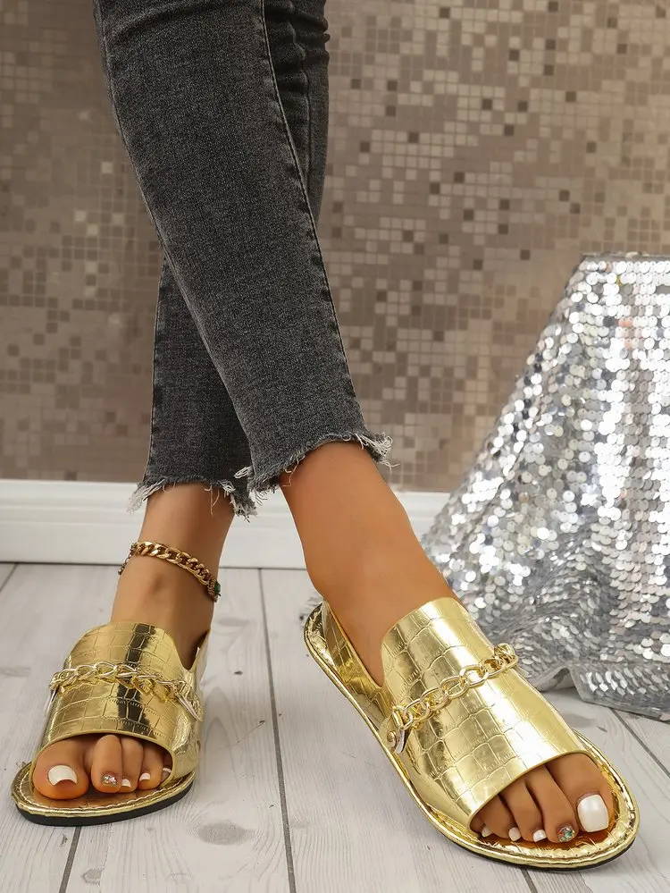 Damen Glitzer-Gold-Pantoletten Sommer Metallic Strukturierte Sandalen mit Ketten-Dekor Große Größen Offene Zehen Flache Slides Damen-Hausschuhe – Detail 8