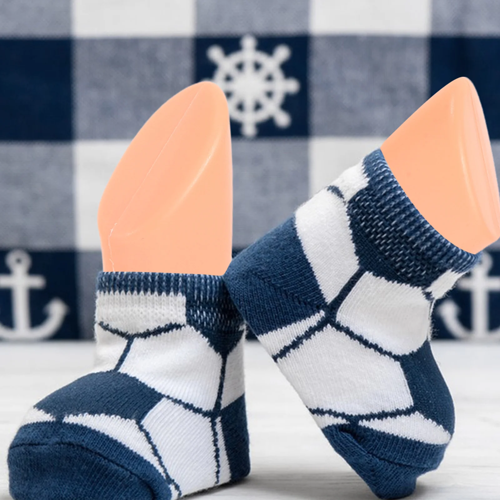 

4pcs Baby Foot Mold Small Mannequin Feet Plastic Toddler Display Models White Skin Lightweight Storage Infant Socks Shoes