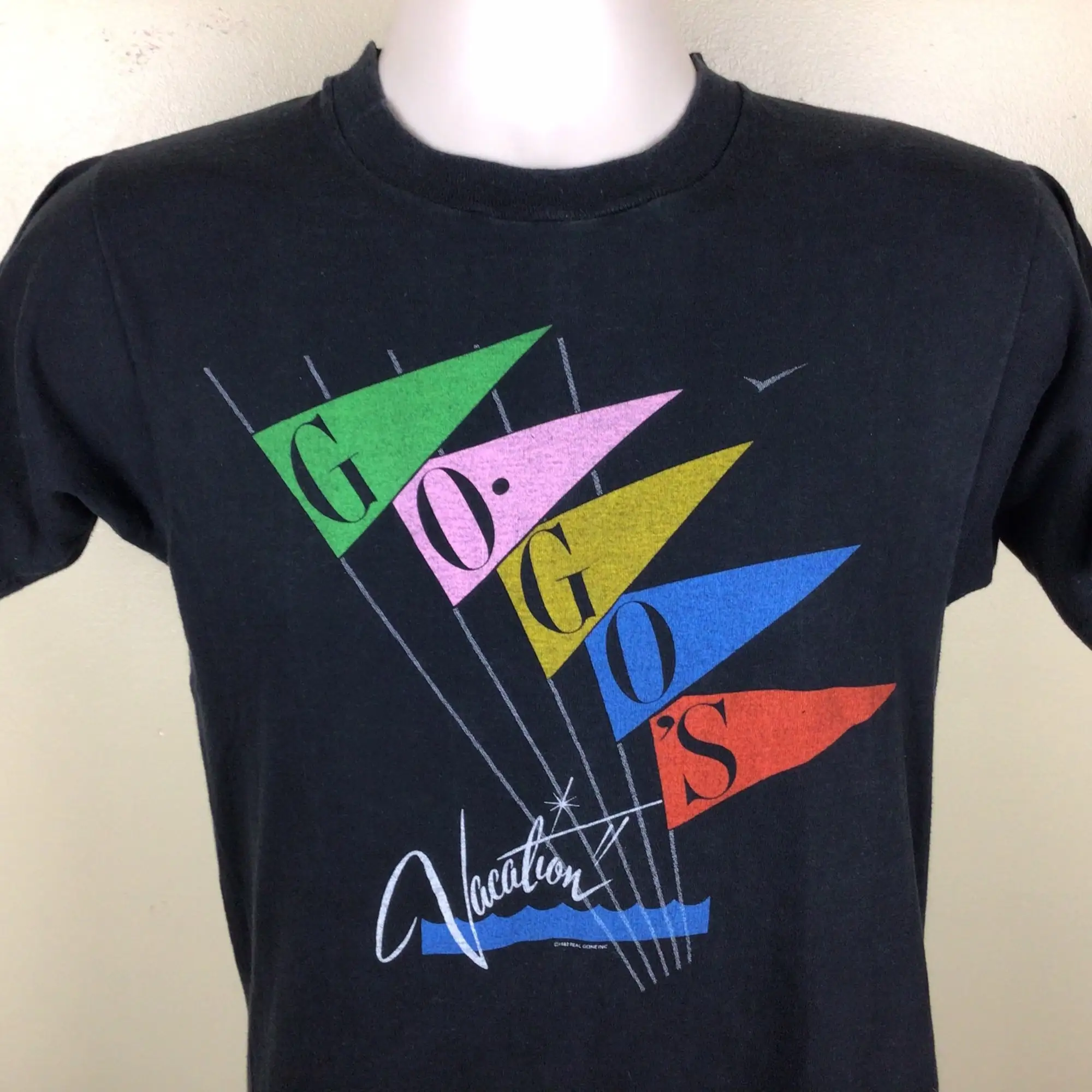 Vtg 1982 The GoGo’s Vacation Concert TShirt Black S/M 80s New Wave Punk Pop Rock Band Screen Stars