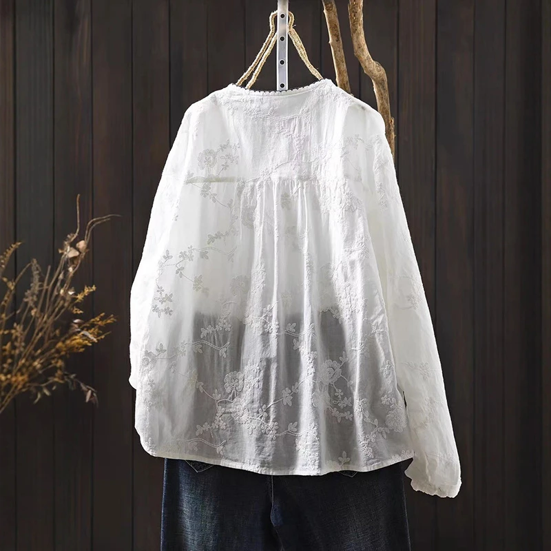 여성 긴팔 흰색 셔츠 신상품 2025 가을 빈티지 스타일 O넥 플로럴 자수 여성 캐주얼 탑 셔츠 T758