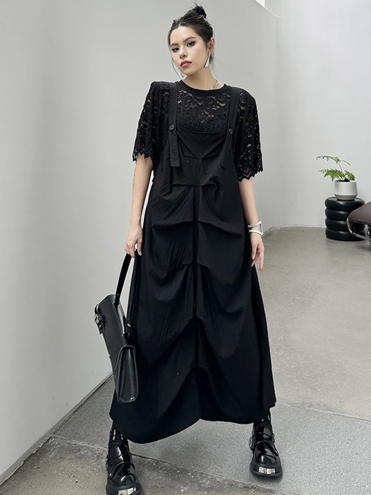 [EAM] Women Black Pleated Big Size Casual Strap Dress New Square Collar Sleeveless Fashion Tide Spring Autumn 2024  1DH5849